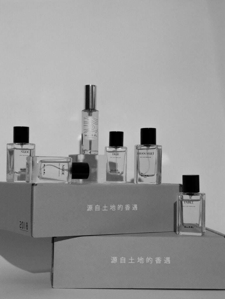 炫日芬 香水 空氣的形狀 源自土地的香遇 用香文化