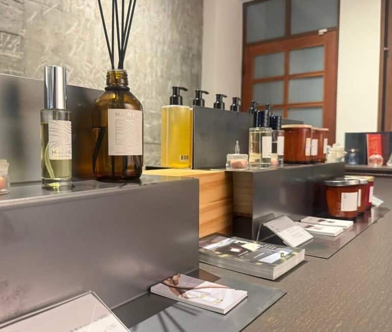 炫日芬 Shape of Air 大稻埕門市